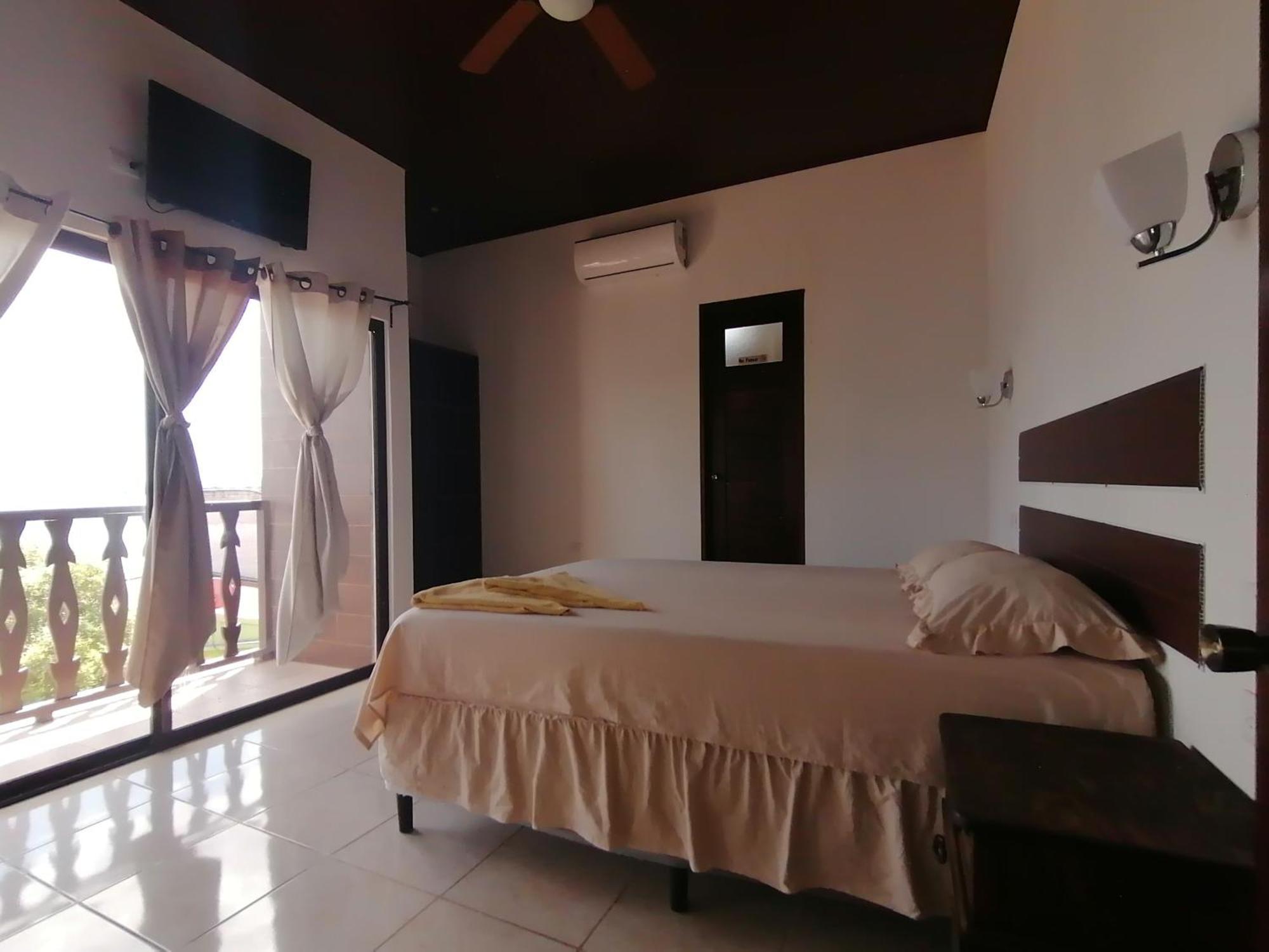 La Posada De Don Jose Flores Room photo